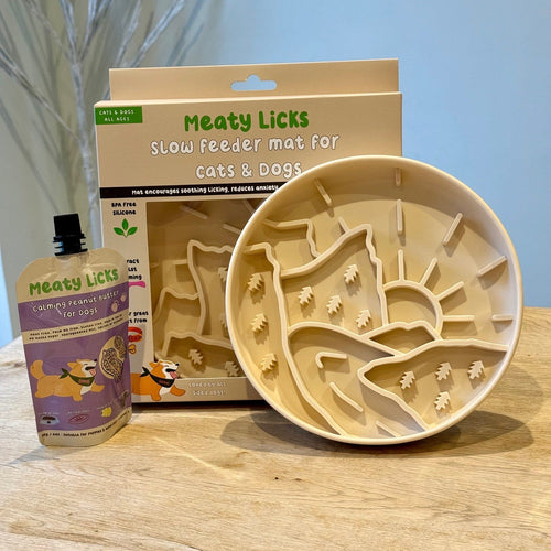 Slow Feeder lick mat for dogs and cats in beige with mountains print and peanut butter pouch for dogs